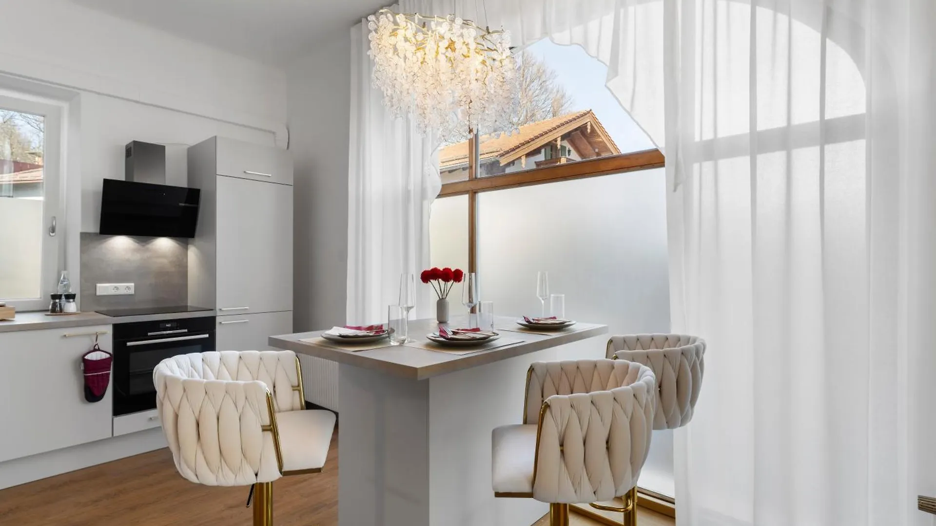 Boutique-Apartment Liebelei Miesbach, Zentral, Terrasse, Parkplatz Miesbach